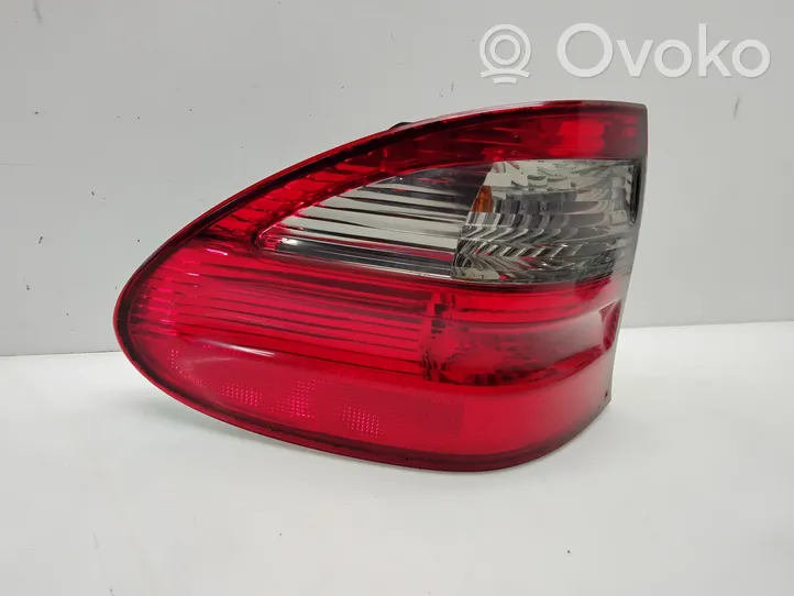 Mercedes-Benz E W211 Luci posteriori A2118202764