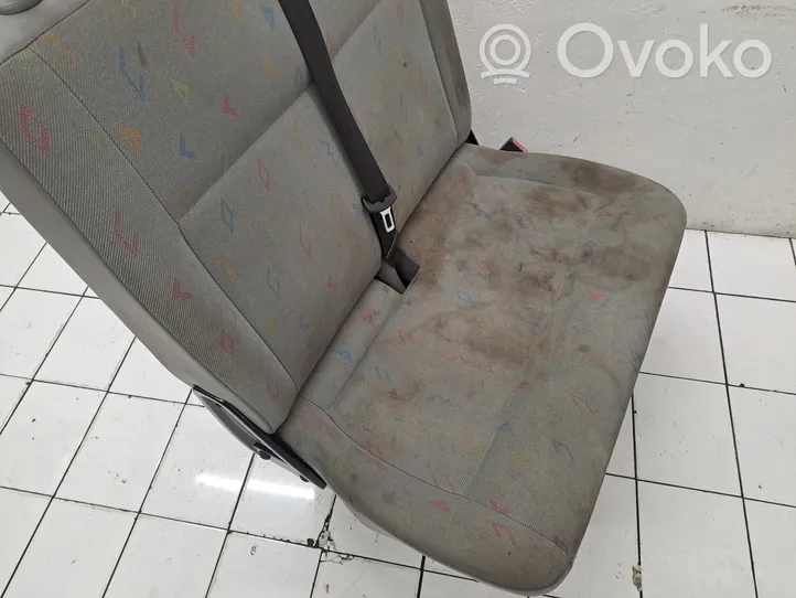 Volkswagen Transporter - Caravelle T5 Front double seat 7H0881303F