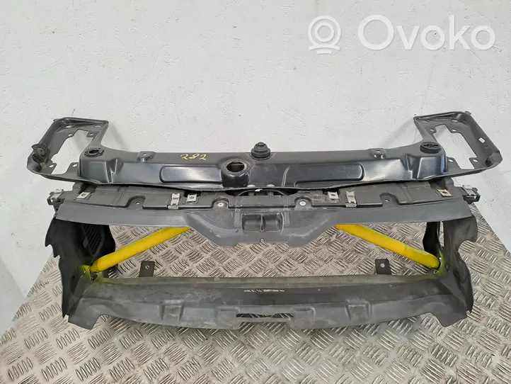 BMW 3 F30 F35 F31 Viršutinė dalis radiatorių panelės (televizoriaus) 7255413