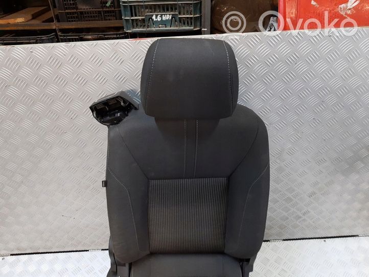 Ford B-MAX Front passenger seat 