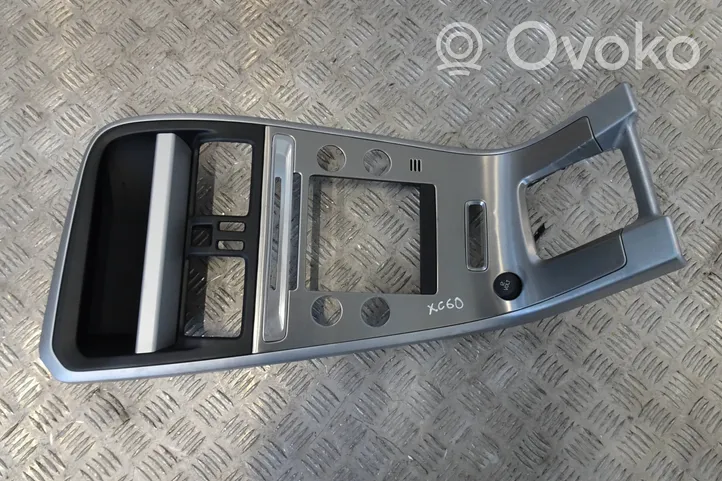 Volvo XC60 Panneau de garniture tableau de bord 