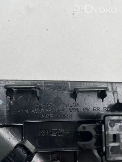 Nissan Leaf II (ZE1) Ramka przycisku otwierania szyby drzwi tylnych 829603NL0A
