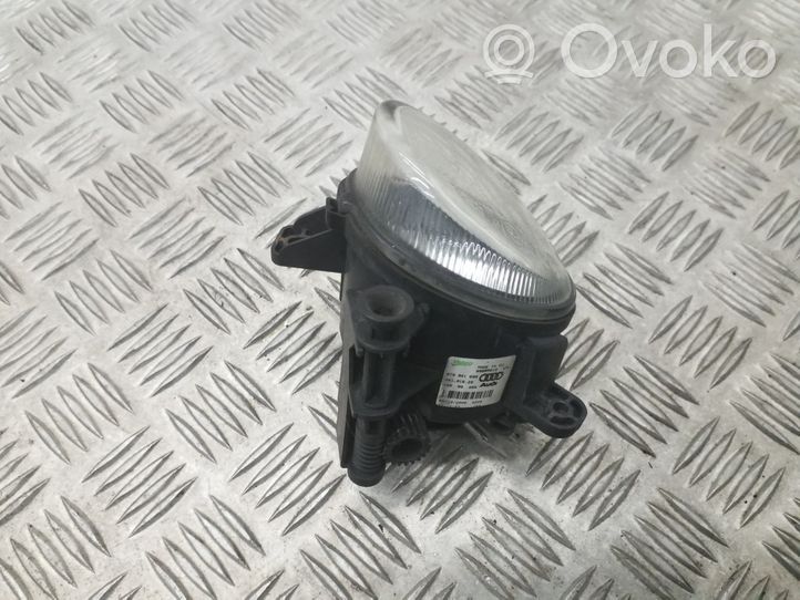 Volkswagen PASSAT CC Światło przeciwmgłowe przednie 8T0941699