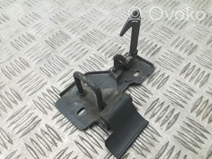 Seat Altea Kilpa variklio dangčio spynos 5P0823480