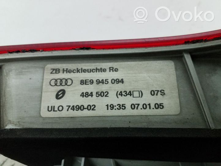 Audi A4 S4 B7 8E 8H Takaluukun takavalot 8E9945094