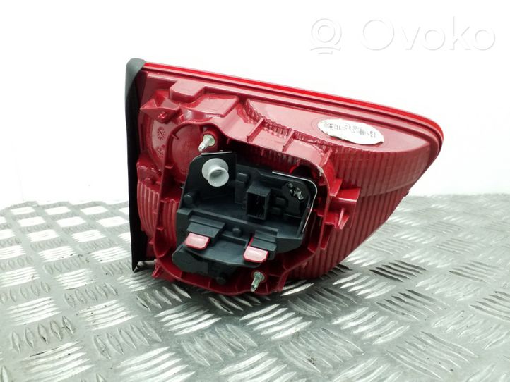 Volkswagen Touran II Luci posteriori del portellone del bagagliaio 1T0945093