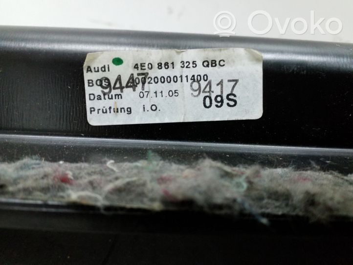 Audi A8 S8 D3 4E Sähkökäyttöinen takaikkunan häikäisysuoja 4E0861325QBC