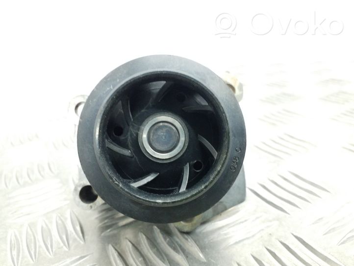 Volkswagen PASSAT B7 Water pump 03L121019