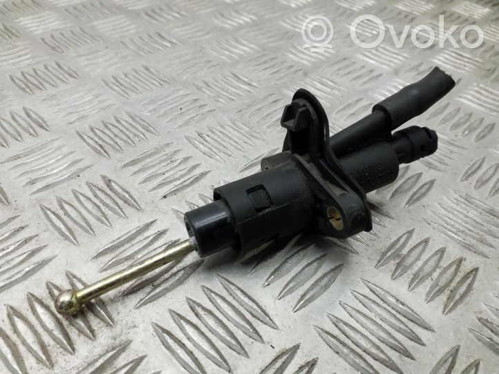 Audi A2 Główny cylinder sprzęgła 8Z1721388