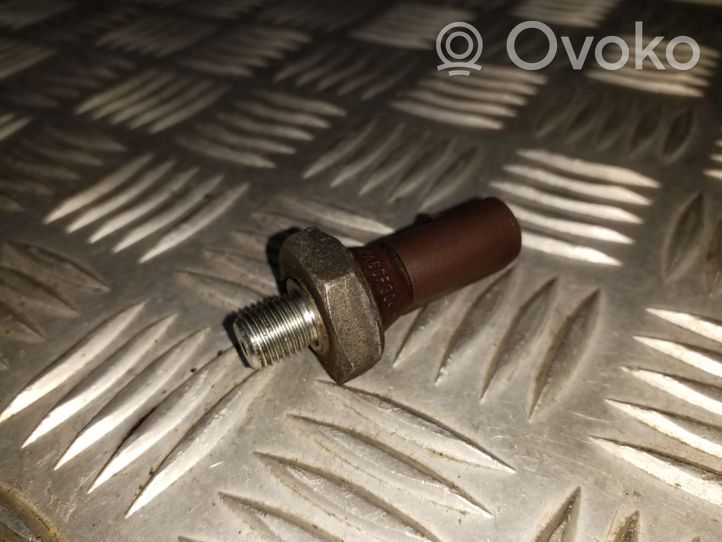 Volkswagen PASSAT B6 Oil pressure sensor 038919081H