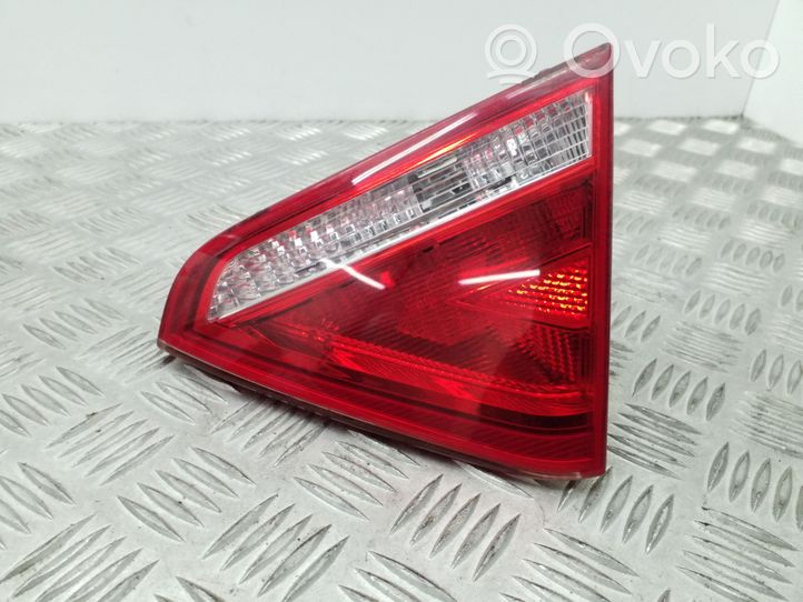 Audi A5 8T 8F Luci posteriori del portellone del bagagliaio 8T0945094