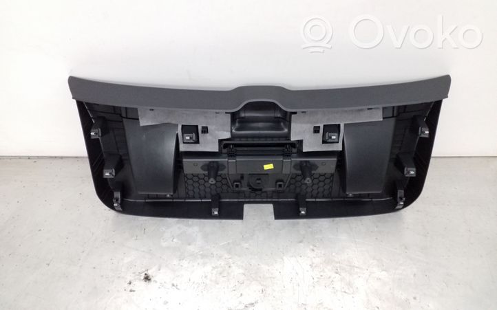 Volkswagen Polo VI AW Pagrindinis apdailos skydas 2G6867601C