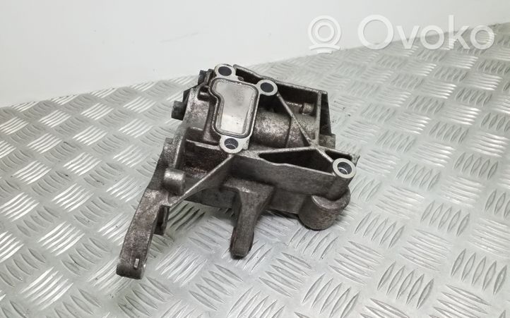 Audi A5 8T 8F Support de pompe de direction assistée 05914169AC