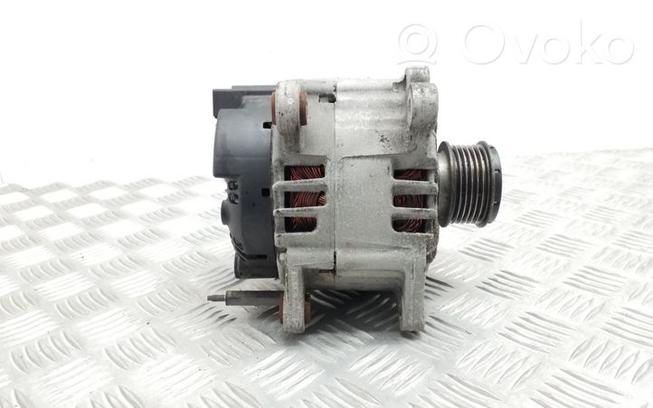 Volkswagen Touran II Generatore/alternatore 03L903023A