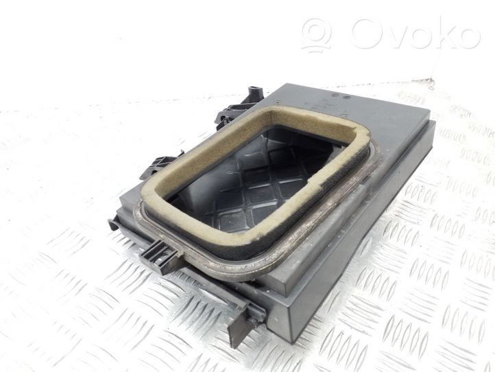 Seat Exeo (3R) Oro mikrofiltro rėmas (dalis) 8E1819441B