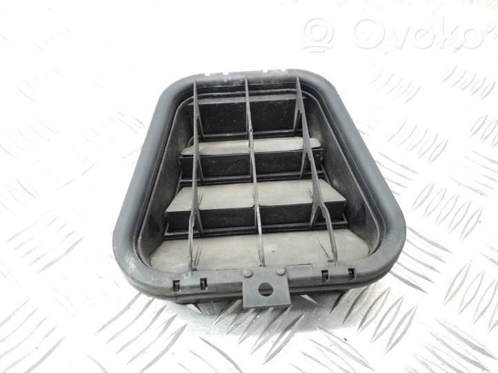 Seat Exeo (3R) Ventiliacinės grotelės 4B0819181B