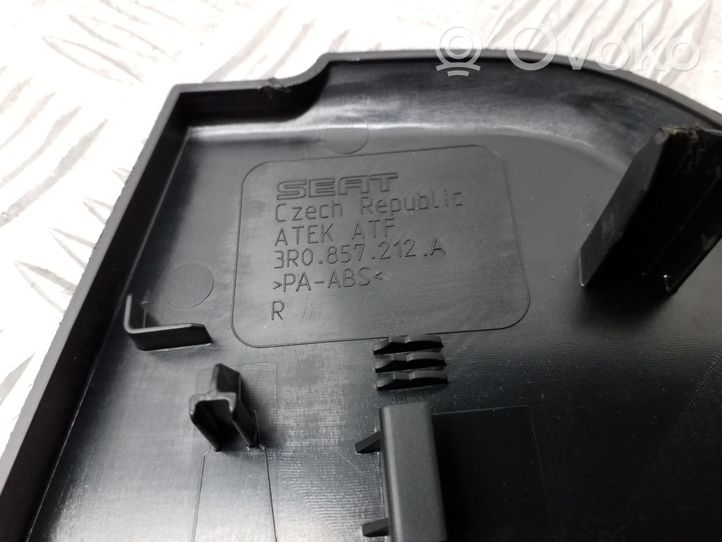 Seat Exeo (3R) Panelės apdailos skydas (šoninis) 3R0857212A