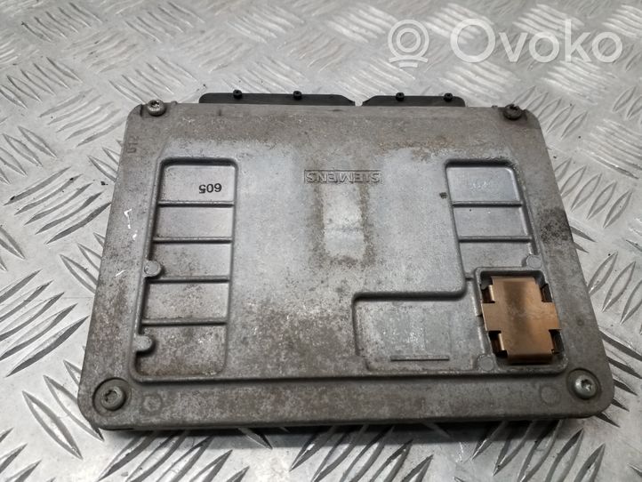 Volkswagen Fox Unité de commande, module ECU de moteur 03D906033H