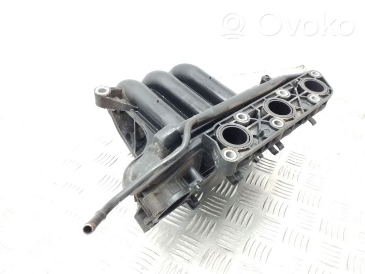 Volkswagen Fox Collettore di aspirazione 03D129766L