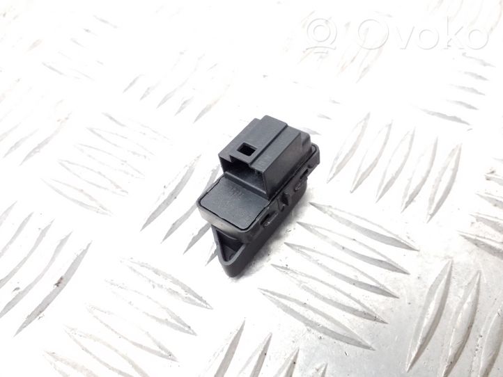 Volkswagen Golf VII Central locking switch button 5G0962125A