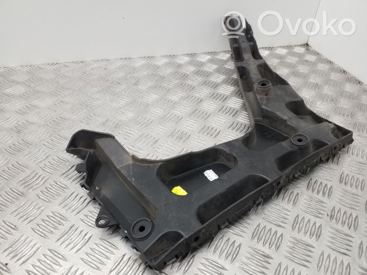 Seat Leon (5F) Puskurin kannattimen kulmakannake 5F9807376