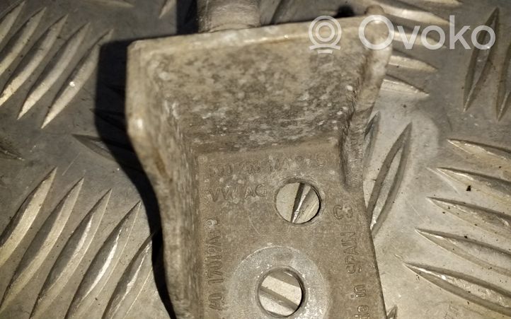 Volkswagen Golf VII Äänenvaimentimen kannattimen pidin 5Q0253144R