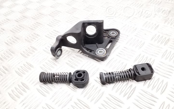 Volkswagen Golf VII Support de câble levier de vitesse 5Q0711789A