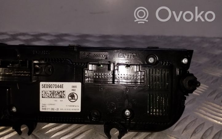 Skoda Octavia Mk3 (5E) Panel klimatyzacji 5E0907044E