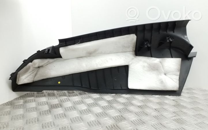 Volkswagen Tiguan Šoninė apdaila prie galinės sėdynės (viršus) 5N0867766