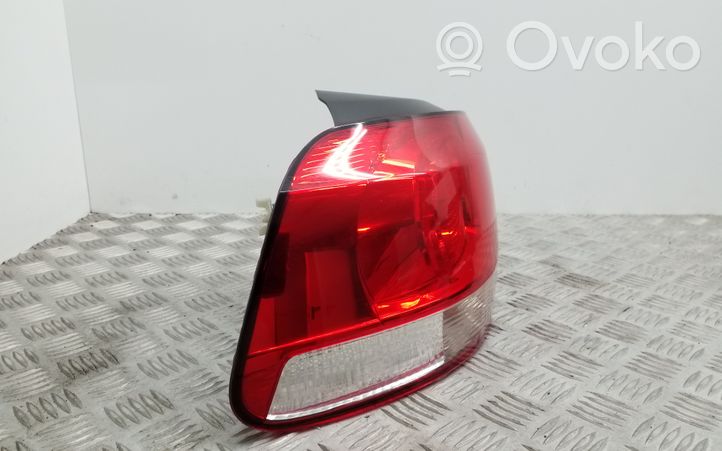 Volkswagen Golf VI Luci posteriori 5K0945095E