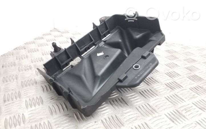 Skoda Rapid (NH) Boîte de batterie 6R0915331C