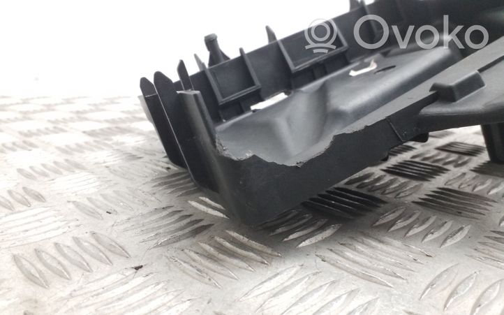 Skoda Rapid (NH) Boîte de batterie 6R0915331C