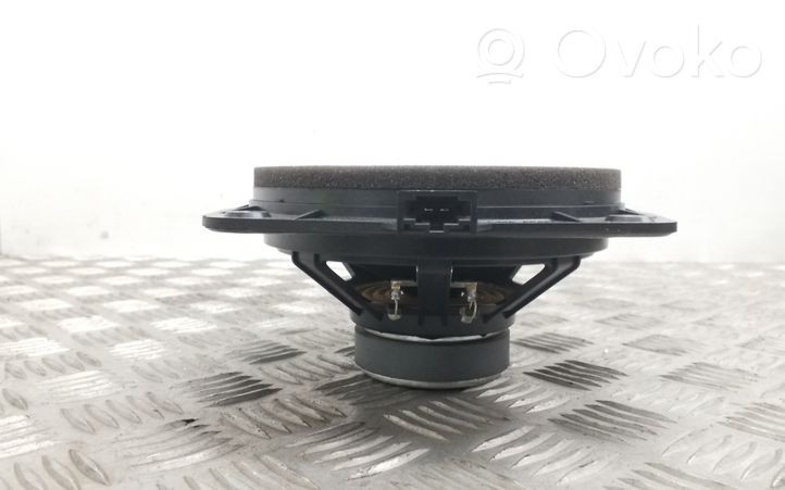 Audi TT TTS Mk2 Takaoven kaiutin 8J0035411