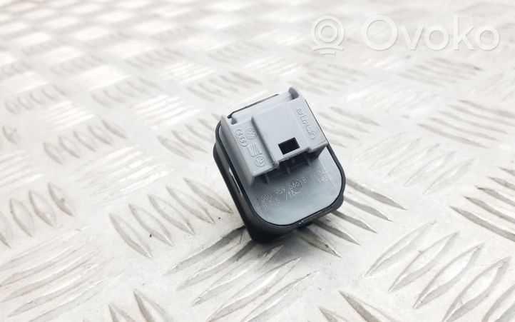 Volkswagen PASSAT B8 Wing mirror switch 3G0959565B