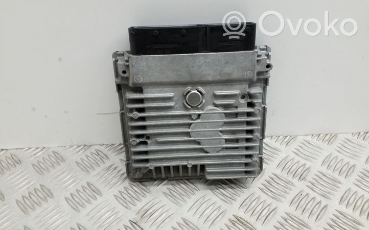 Skoda Rapid (NH) Unité de commande, module ECU de moteur 03L906023QE