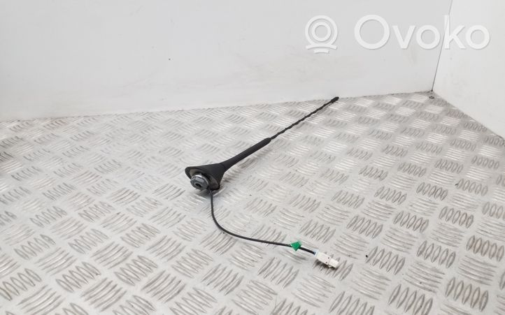 Volkswagen Jetta VI Antenna autoradio 5L0035501