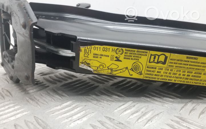 Audi Q7 4L Cric di sollevamento 7L0011031H