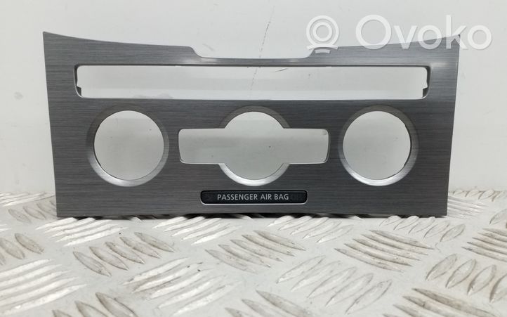 Volkswagen PASSAT B7 Panel klimatyzacji / Ogrzewania 3C8863082