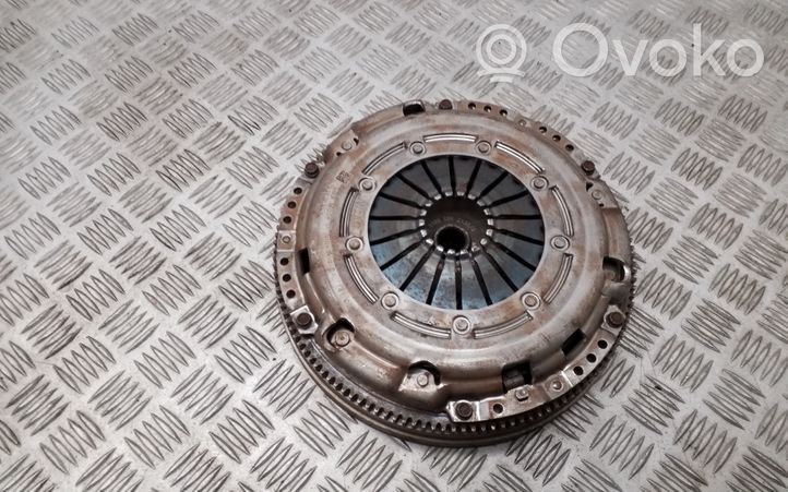 Volkswagen PASSAT B8 Clutch set kit 04L105273