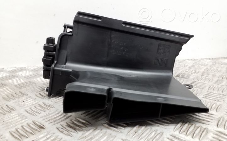 Volkswagen Touareg II Conduit d'air (cabine) 7P0820351A