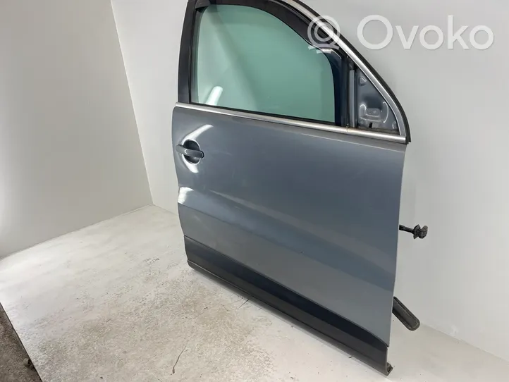Volkswagen Tiguan Drzwi przednie 5N0831312