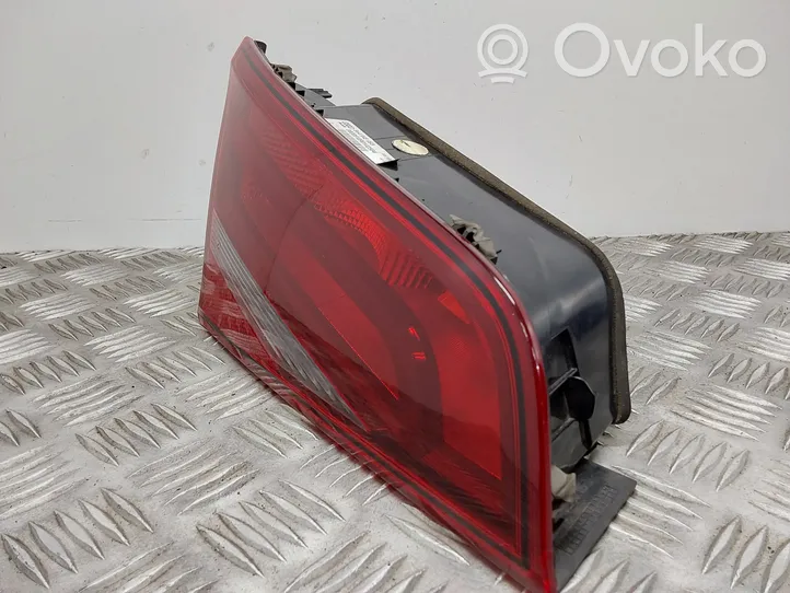 Audi A3 S3 8V Lampy tylnej klapy bagażnika 8V4945093