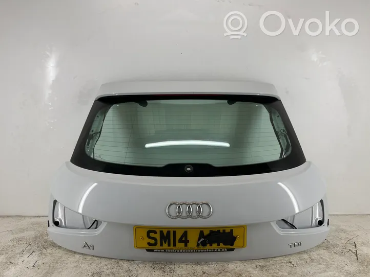 Audi A1 Takaluukun/tavaratilan kansi 