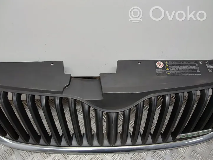 Skoda Yeti (5L) Atrapa chłodnicy / Grill 5L0853668