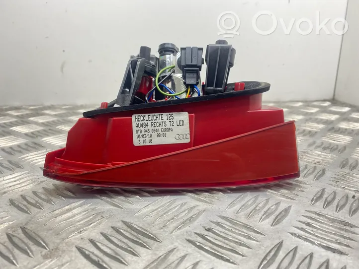 Audi A5 8T 8F Lampy tylnej klapy bagażnika 8T0945094A