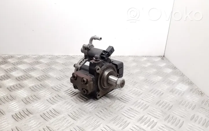 Volkswagen Jetta VI Fuel injection high pressure pump 03L130755E