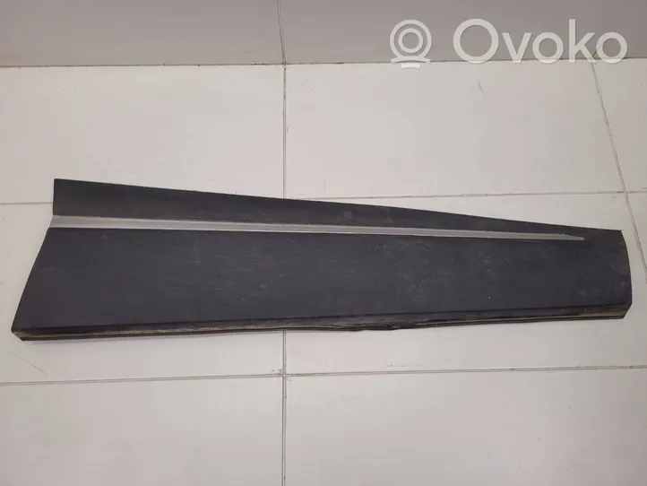 Renault Captur Rivestimento della portiera anteriore (modanatura) 