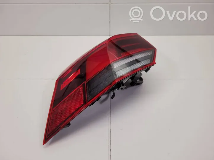 Volkswagen Golf VIII Feux arrière / postérieurs 