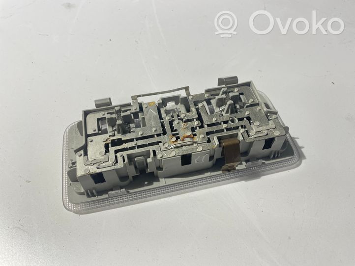 Toyota Yaris Illuminazione sedili anteriori 812600D070