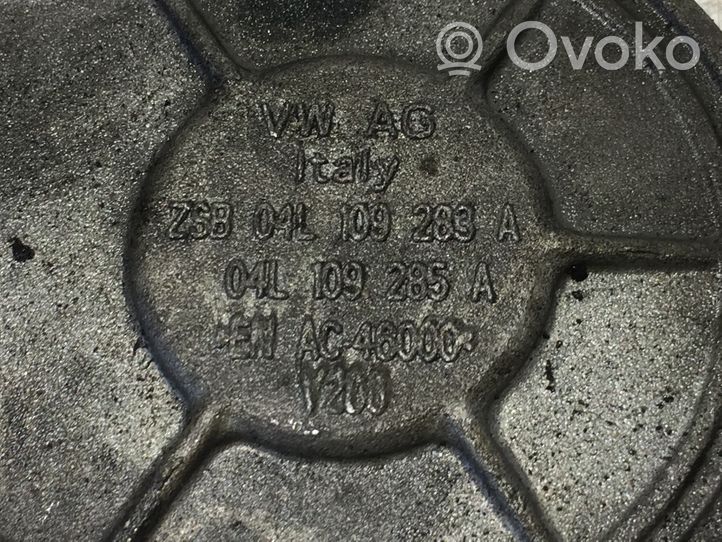 Volkswagen PASSAT B8 Другая деталь двигателя 04L109283A